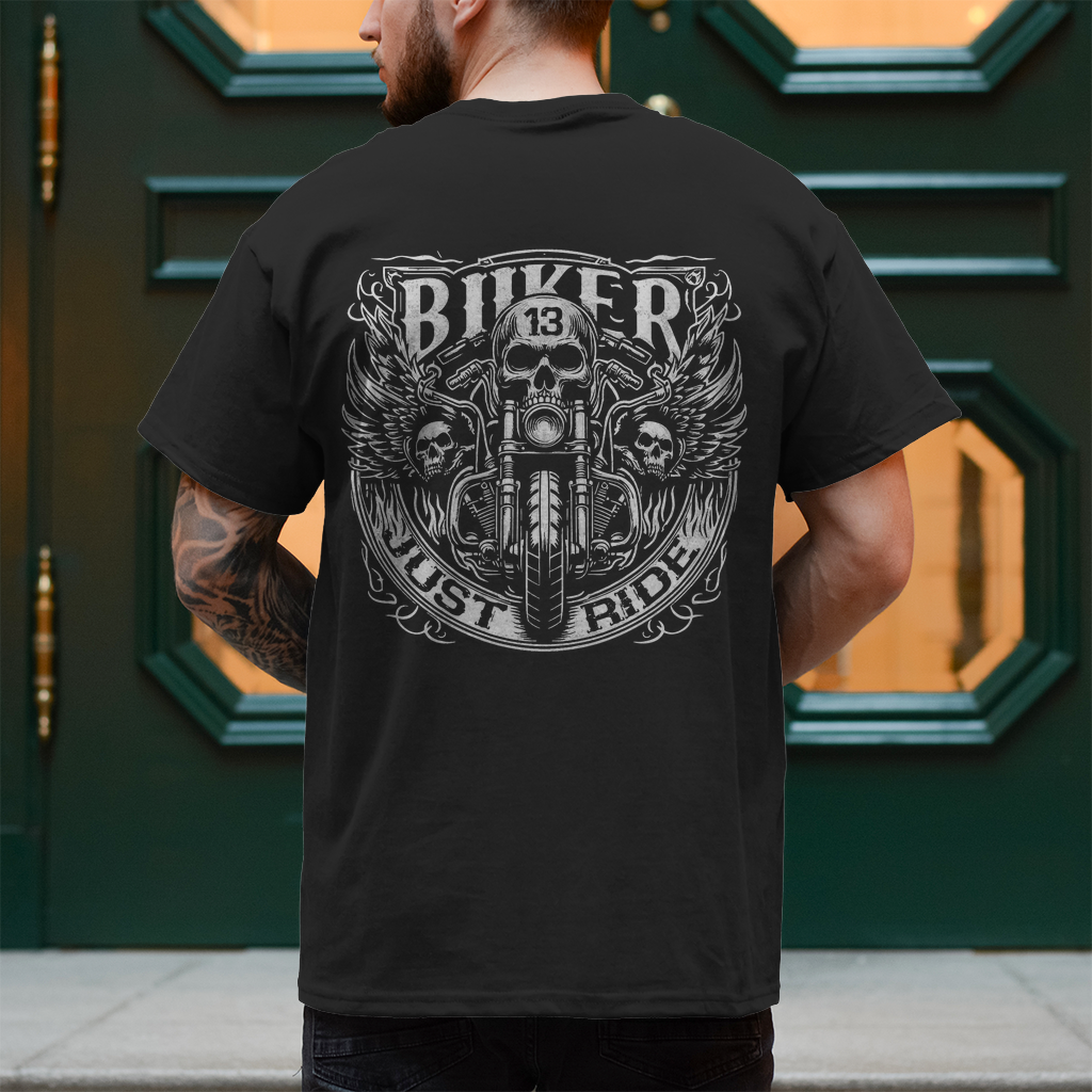Biker T-Shirt "Biker Just Ride" ,Biker T-Shirt, Motorrad Shirt, Motorrad T-Shirt, Chopper Shirt, Cruiser T-Shirt, HD Shirt, Motorradfahrer Shirt, Biker Spruch Shirt, Motorradfahrer Outfit, Café Racer Shirt, Motorrad Club Shirt, Oldschool Biker Shirt, Custom Bike Shirt, Motorradtour Shirt, Biker Totenkopf Shirt, Vintage Motorrad Design, Motorrad mit Flammen Shirt, Rocker Club T-Shirt, Retro Chopper Shirt, Rockabilly Motorrad Shirt,