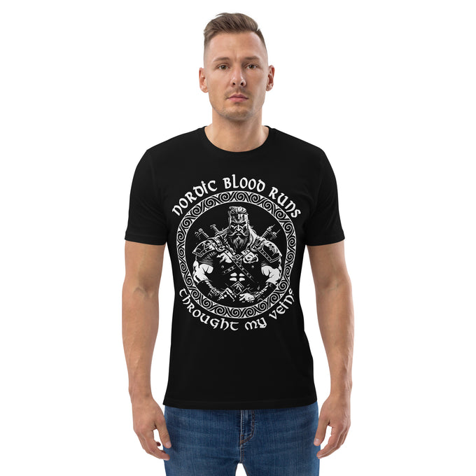 Wikinger T-Shirt und Hoodies Wikinger "Nordic Blood runs through my Veins" Variante 16 – Schwarz – Vorderansicht