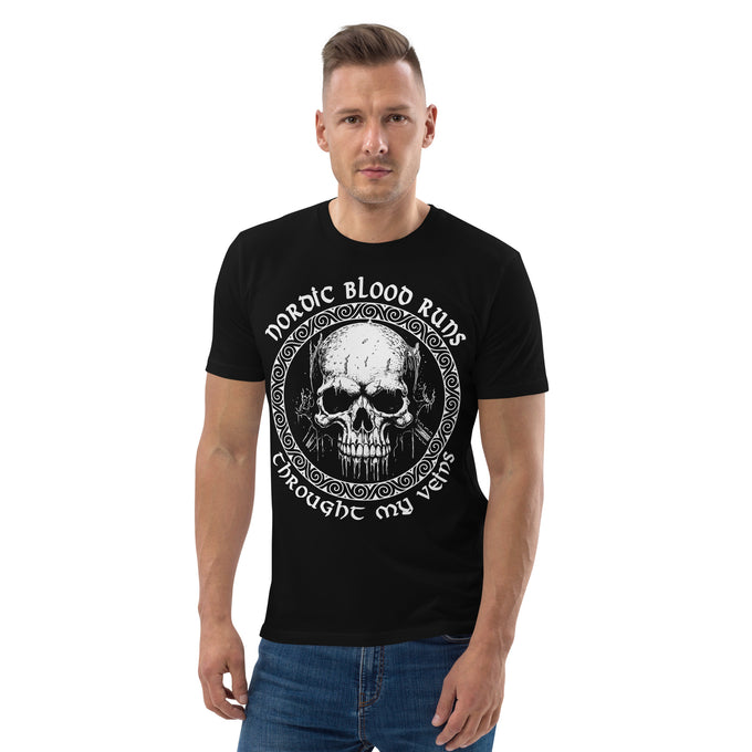 Wikinger T-Shirt und Hoodies Wikinger "Nordic Blood runs through my Veins" Variante 17 – Schwarz – Vorderansicht